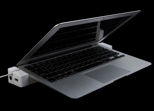 [CES 2014] - LandingZone ra mắt dock sạc cho Macbook Air, bổ sung thêm cổng USB 3.0 và Ethernet