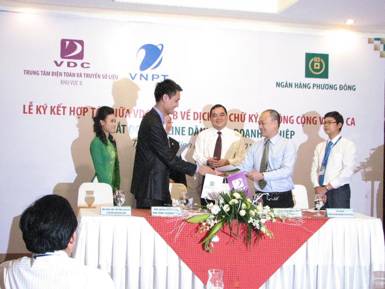 Lễ ký kết giữa VDC và OCB sử dụng VNPT-CA trong Internet Banking