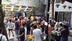 Chợ phiên công nghệ trong quán cà phê ở Sài Gòn